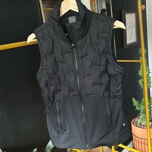 Small Calia black puffer vest (208)